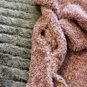 Pullover with pockets